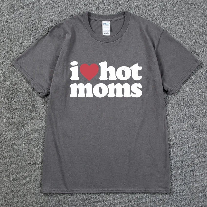 I LOVE HOT MOMS Tee - MIOSAKI