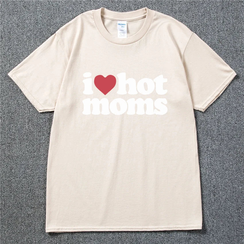 I LOVE HOT MOMS Tee - MIOSAKI