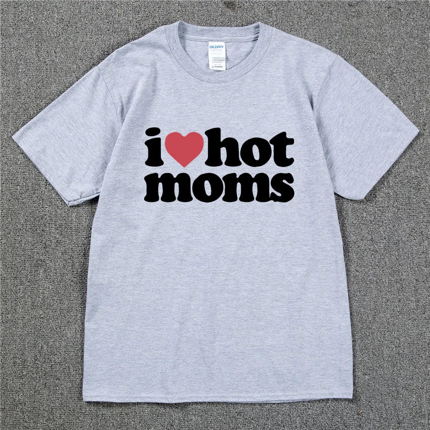 I LOVE HOT MOMS Tee - MIOSAKI