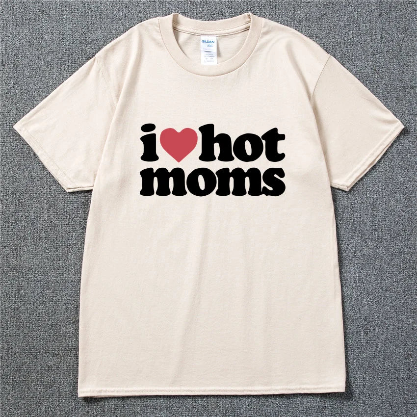 I LOVE HOT MOMS Tee - MIOSAKI