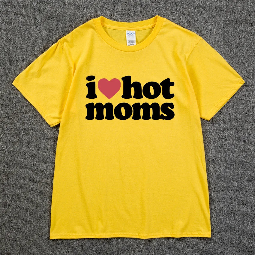 I LOVE HOT MOMS Tee - MIOSAKI