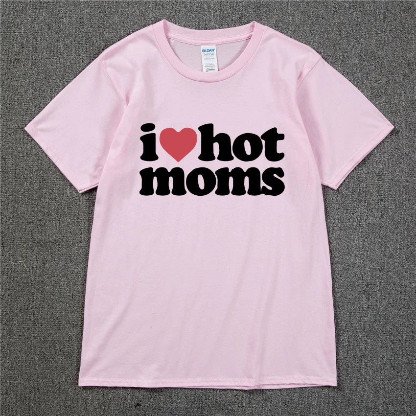 I LOVE HOT MOMS Tee - MIOSAKI